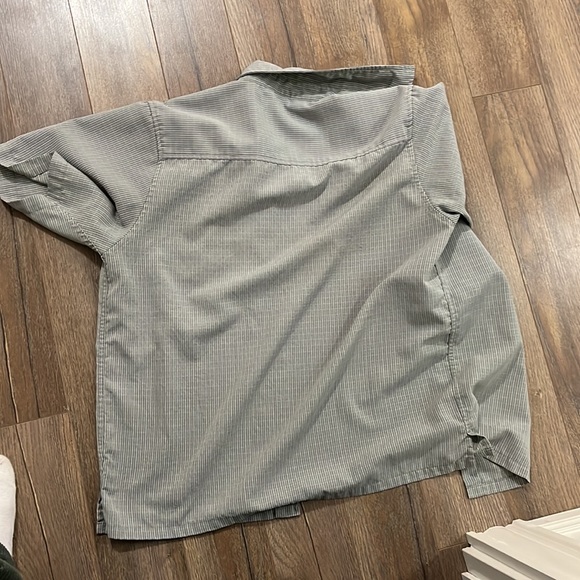 Stripped button up VINTAGE - Picture 3 of 3